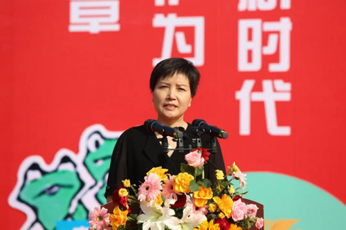 河北省文联党组成员、副主席张海英讲话.jpg